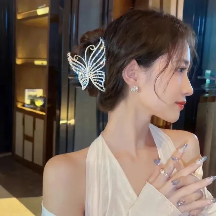 国产精品府邸姊妹同心《府邸姊妹》全集 - 姊妹同心共渡风雨